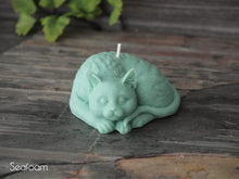 Load image into Gallery viewer, Cat Candle - Loverin Crafts